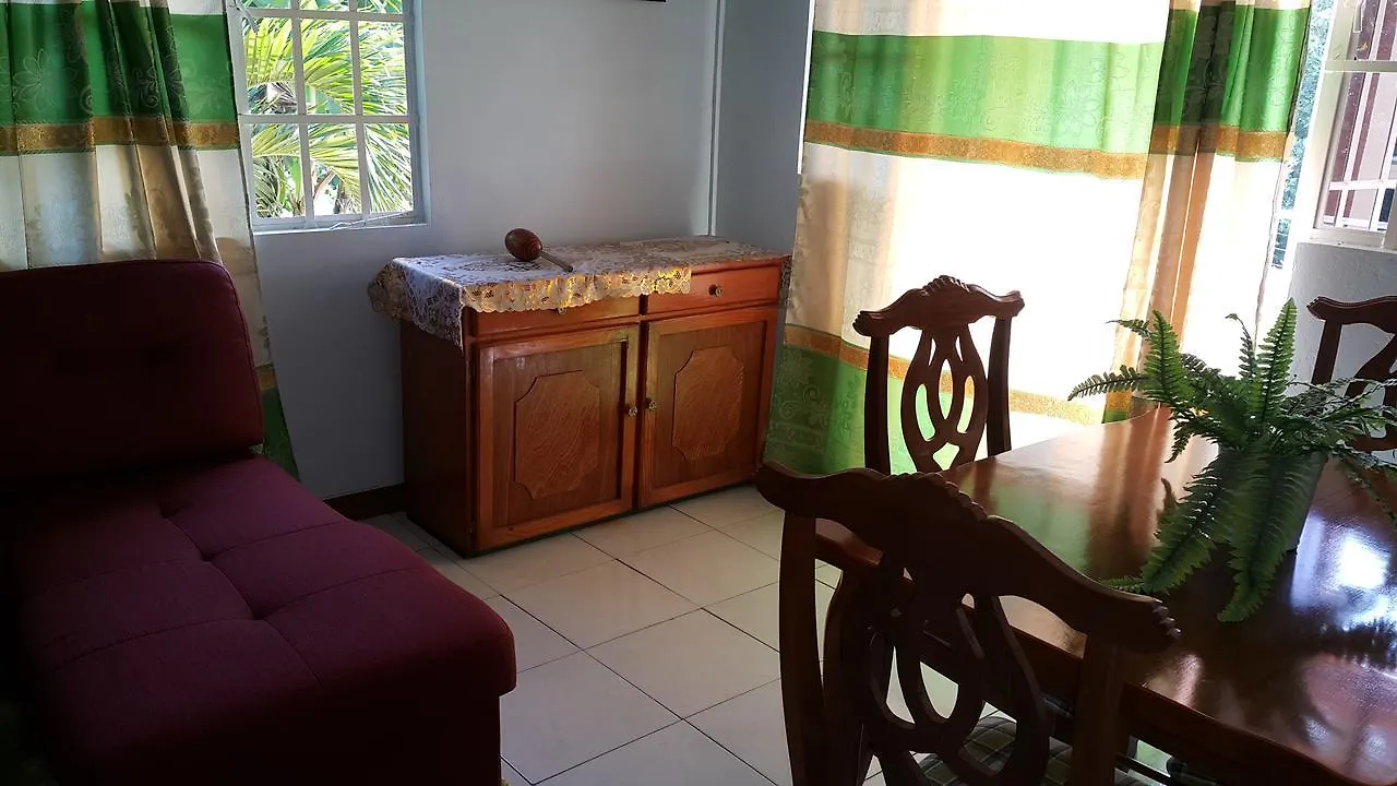 Golden Apple Cottage Castara